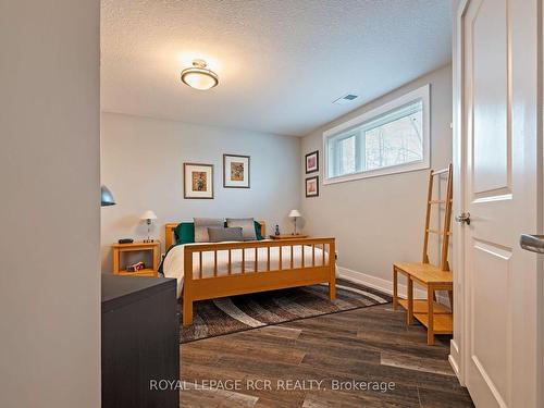 204-17 Centre St, Orangeville, ON - Indoor Photo Showing Bedroom