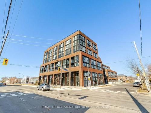 215-2300 St Clair Ave W, Toronto, ON - Outdoor