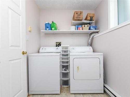 A-2260 Embleton Cres, Courtenay, BC - Indoor Photo Showing Laundry Room