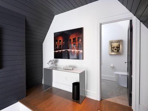 Corridor - 79 Crois. Rosemount, Westmount, QC - Indoor Photo Showing Bathroom