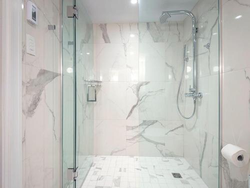 Bathroom - 79 Crois. Rosemount, Westmount, QC - Indoor Photo Showing Bathroom
