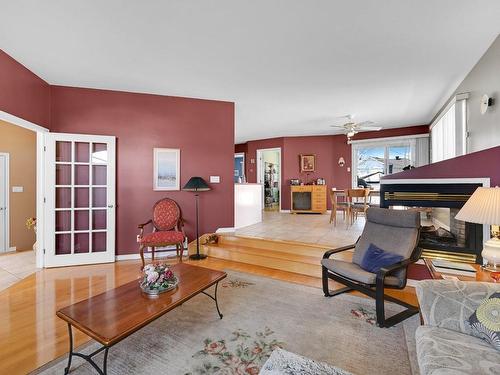 Living room - 434 Rue Du Blizzard, Saint-Jean-Sur-Richelieu, QC - Indoor Photo Showing Living Room