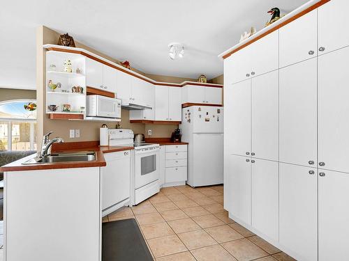 Kitchen - 434 Rue Du Blizzard, Saint-Jean-Sur-Richelieu, QC - Indoor Photo Showing Kitchen With Double Sink