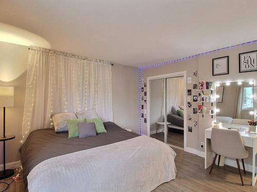 Chambre Ã Â coucher - 122 Rue Ken, Val-D'Or, QC - Indoor Photo Showing Bedroom