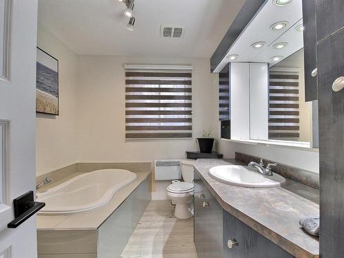 Salle de bains - 122 Rue Ken, Val-D'Or, QC - Indoor Photo Showing Bathroom