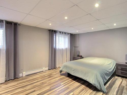 Master bedroom - 122 Rue Ken, Val-D'Or, QC - Indoor Photo Showing Bedroom