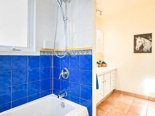 Salle de bains - 217 Rue F.-X.-Garneau, Boucherville, QC - Indoor Photo Showing Bathroom