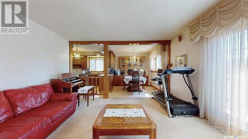 6304 8Th Avenue, Regina, SK - Indoor Photo Showing Living Room