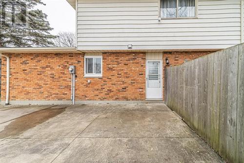 236 Michener, Chatham, ON - Outdoor With Exterior