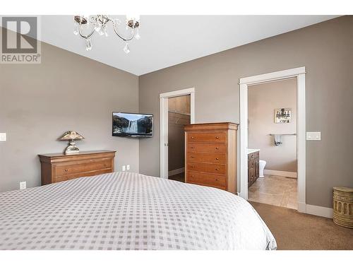 12970 Lake Hill Drive, Lake Country, BC - Indoor Photo Showing Bedroom