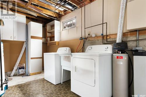 441 Cavendish Street, Regina, SK - Indoor Photo Showing Laundry Room