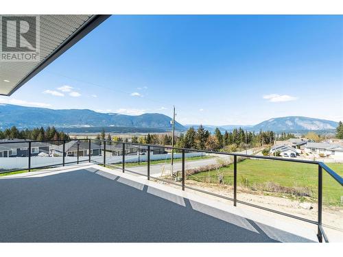 1021 16 Avenue Se, Salmon Arm, BC - Outdoor With View