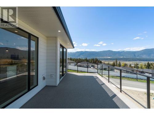 1021 16 Avenue Se, Salmon Arm, BC - Outdoor With View With Exterior