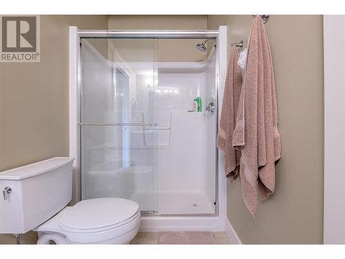 536 Falcon Point Way, Vernon, BC - Indoor Photo Showing Bathroom