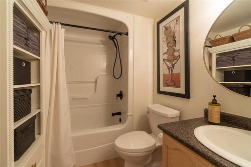 1450 Bishops Gate|Unit #408, Oakville, ON - Indoor Photo Showing Bathroom