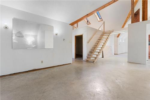 1645 Indiana Road E, Canfield, ON - Indoor Photo Showing Other Room