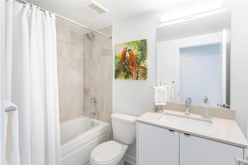 3210 Dakota Common|Unit #A404, Burlington, ON - Indoor Photo Showing Bathroom