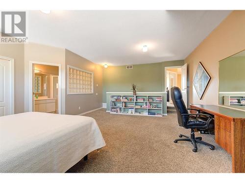 880 Christina Place Unit# 20, Kelowna, BC - Indoor Photo Showing Bedroom