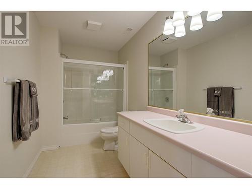 880 Christina Place Unit# 20, Kelowna, BC - Indoor Photo Showing Bathroom