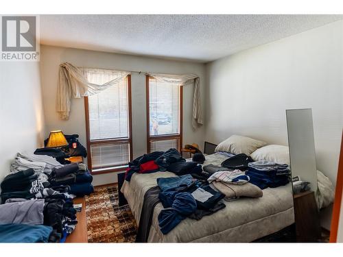 108 Ford Street, Revelstoke, BC - Indoor Photo Showing Bedroom