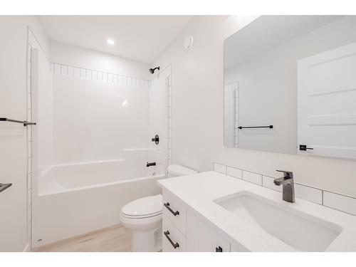 2 - 1311 Westside Park Drive, Invermere, BC - Indoor Photo Showing Bathroom