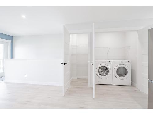 2 - 1311 Westside Park Drive, Invermere, BC - Indoor Photo Showing Laundry Room