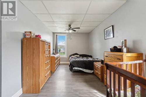 45 Milton Street, St Clair, ON - Indoor Photo Showing Bedroom