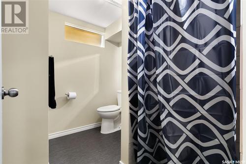 71 Mathieu Crescent, Regina, SK - Indoor Photo Showing Bathroom