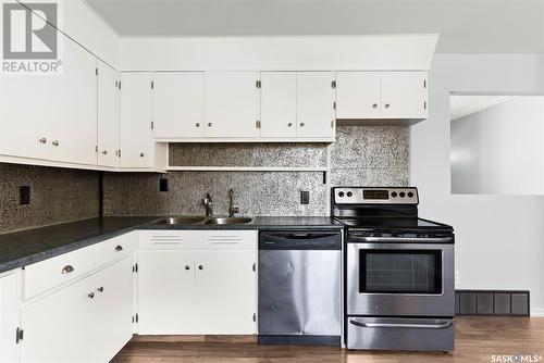 71 Mathieu Crescent, Regina, SK - Indoor Photo Showing Kitchen With Double Sink