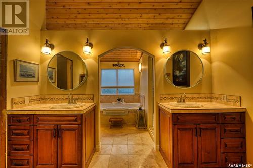 16 Lakeview Drive, Lac Des Iles, SK - Indoor Photo Showing Bathroom