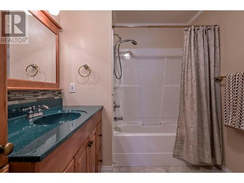 1059 Mt Fosthall Drive, Vernon, BC - Indoor Photo Showing Bathroom