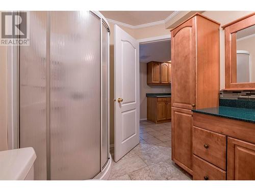 1059 Mt Fosthall Drive, Vernon, BC - Indoor Photo Showing Bathroom
