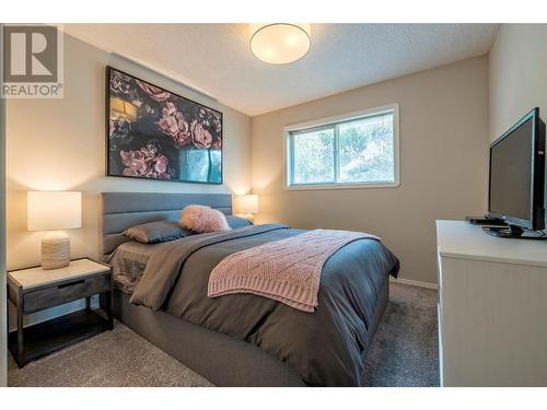 1059 Mt Fosthall Drive, Vernon, BC - Indoor Photo Showing Bedroom