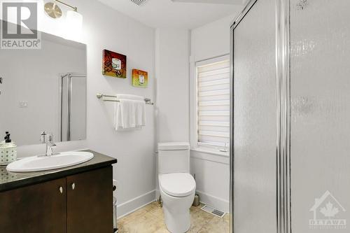 124 Guigues Avenue Unit#D, Ottawa, ON - Indoor Photo Showing Bathroom
