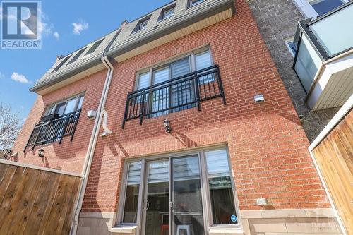 124 Guigues Avenue Unit#D, Ottawa, ON - Outdoor With Exterior