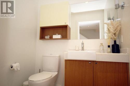 1386 Seymour Street, Vancouver, BC - Indoor Photo Showing Bathroom