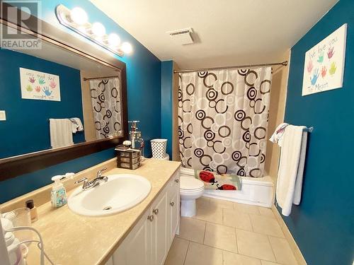 409 365 Ginger Drive, New Westminster, BC - Indoor Photo Showing Bathroom