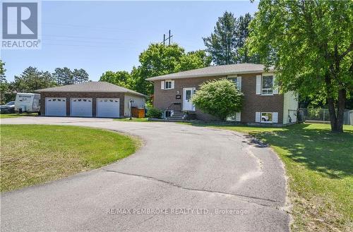 50 Jamie Crescent, Petawawa (520 - Petawawa), ON - Outdoor With Facade