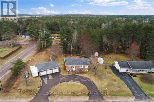 50 Jamie Crescent, Petawawa (520 - Petawawa), ON - Outdoor With View