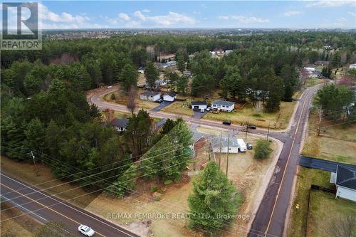 50 Jamie Crescent, Petawawa (520 - Petawawa), ON - Outdoor With View