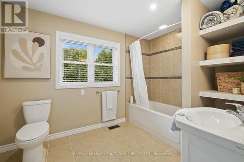 51 Hutchinson Crt, Trent Hills, ON - Indoor Photo Showing Bathroom