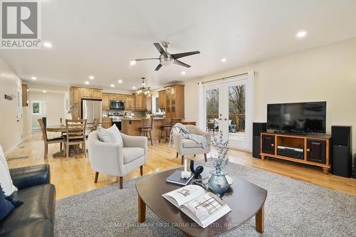 51 Hutchinson Crt, Trent Hills, ON - Indoor Photo Showing Living Room