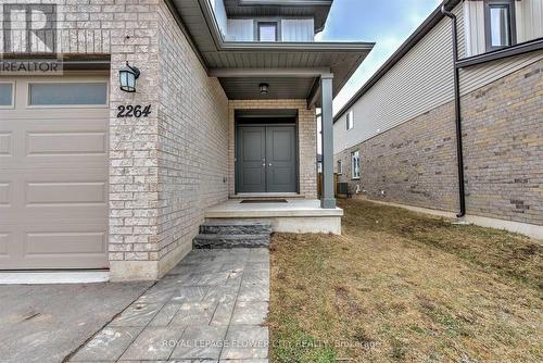 2264 Constance Ave, London, ON - Outdoor