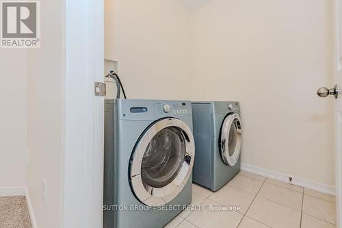 123 Bloomington Dr, Cambridge, ON - Indoor Photo Showing Laundry Room