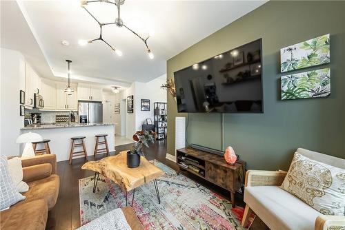 85 Robinson Street|Unit #Ph1105, Hamilton, ON - Indoor Photo Showing Living Room