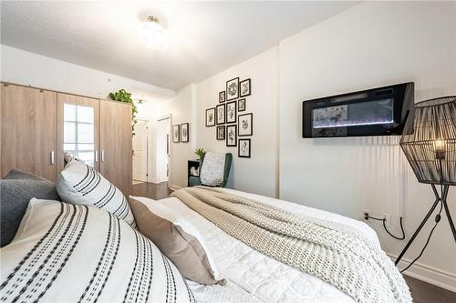 85 Robinson Street|Unit #Ph1105, Hamilton, ON - Indoor Photo Showing Bedroom