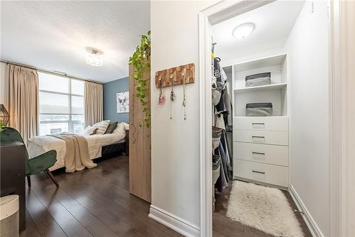 85 Robinson Street|Unit #Ph1105, Hamilton, ON - Indoor Photo Showing Bedroom