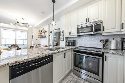 85 Robinson Street|Unit #Ph1105, Hamilton, ON - Indoor Photo Showing Kitchen With Double Sink With Upgraded Kitchen