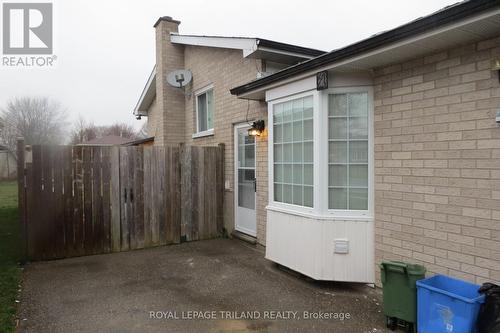 #Lower -76 Ardsley Rd, London, ON - Outdoor With Exterior