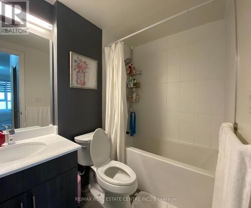 710 - 560 North Service Road, Grimsby, ON - Indoor Photo Showing Bathroom